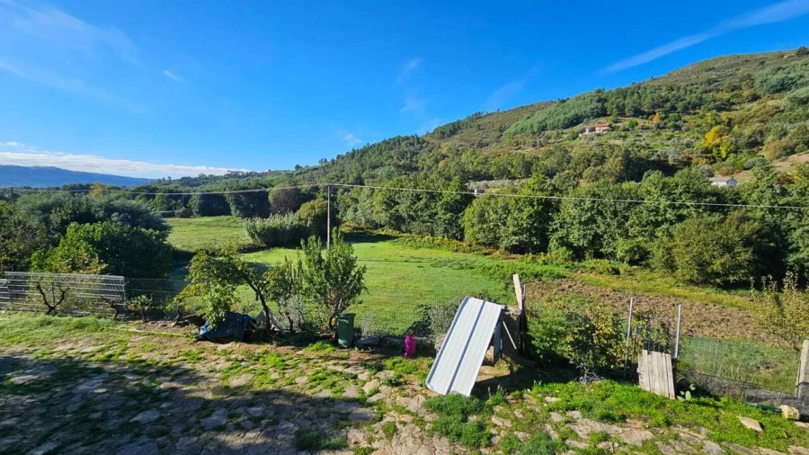 Moradia T3 para Venda em Vela Foto 20