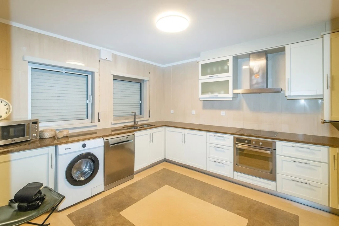 Moradia T4 para Venda em Nazare Foto 13