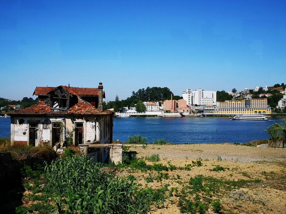 Quinta T7 para Venda em Oliveira do Douro Foto 2