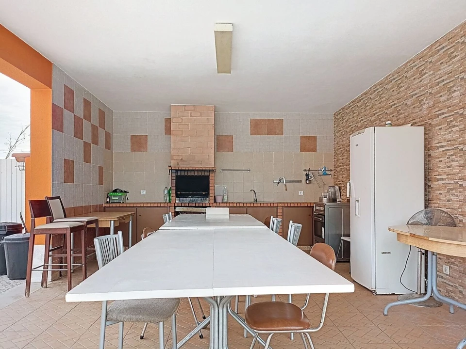 Moradia T4 para Venda em Almoster Foto 37