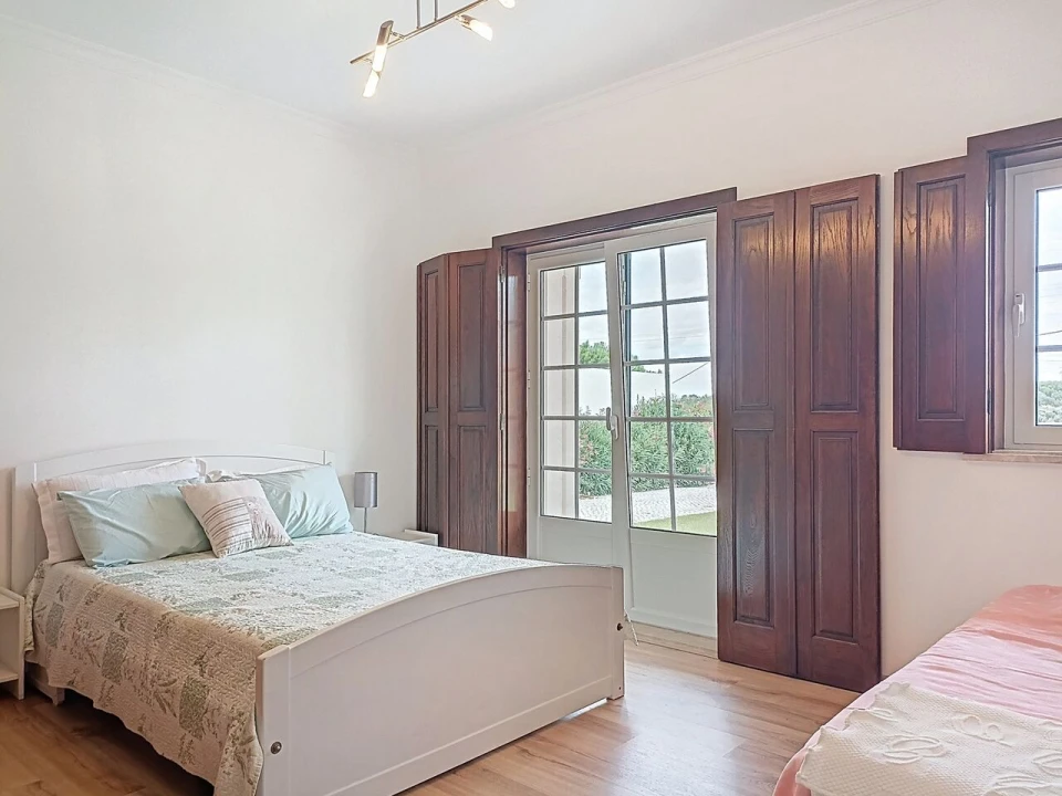 Moradia T4 para Venda em Almoster Foto 32