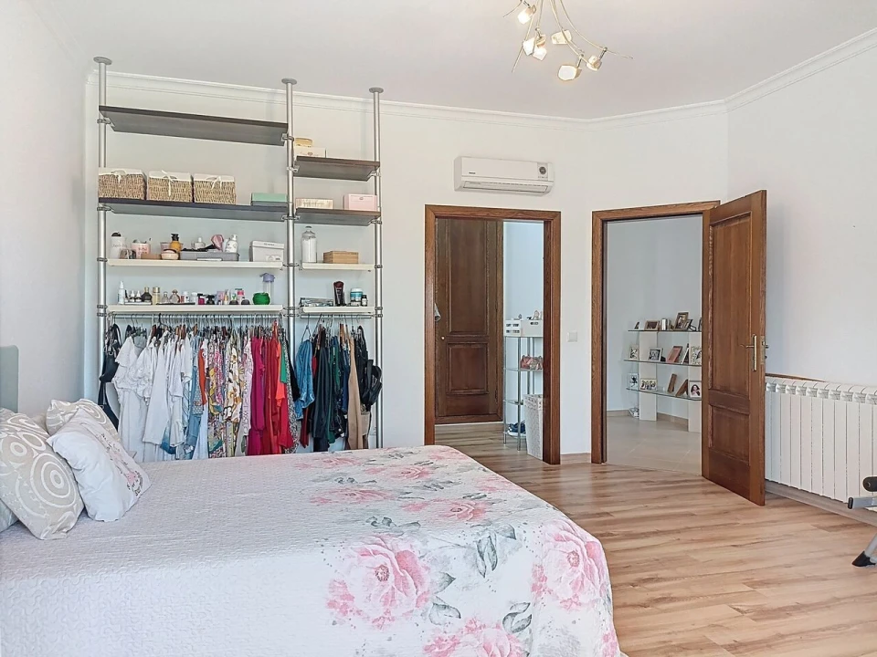 Moradia T4 para Venda em Almoster Foto 34