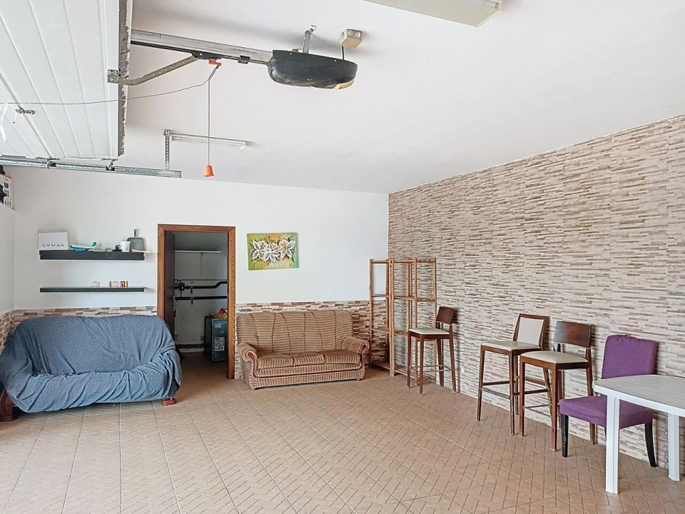 Moradia T4 para Venda em Almoster Foto 39