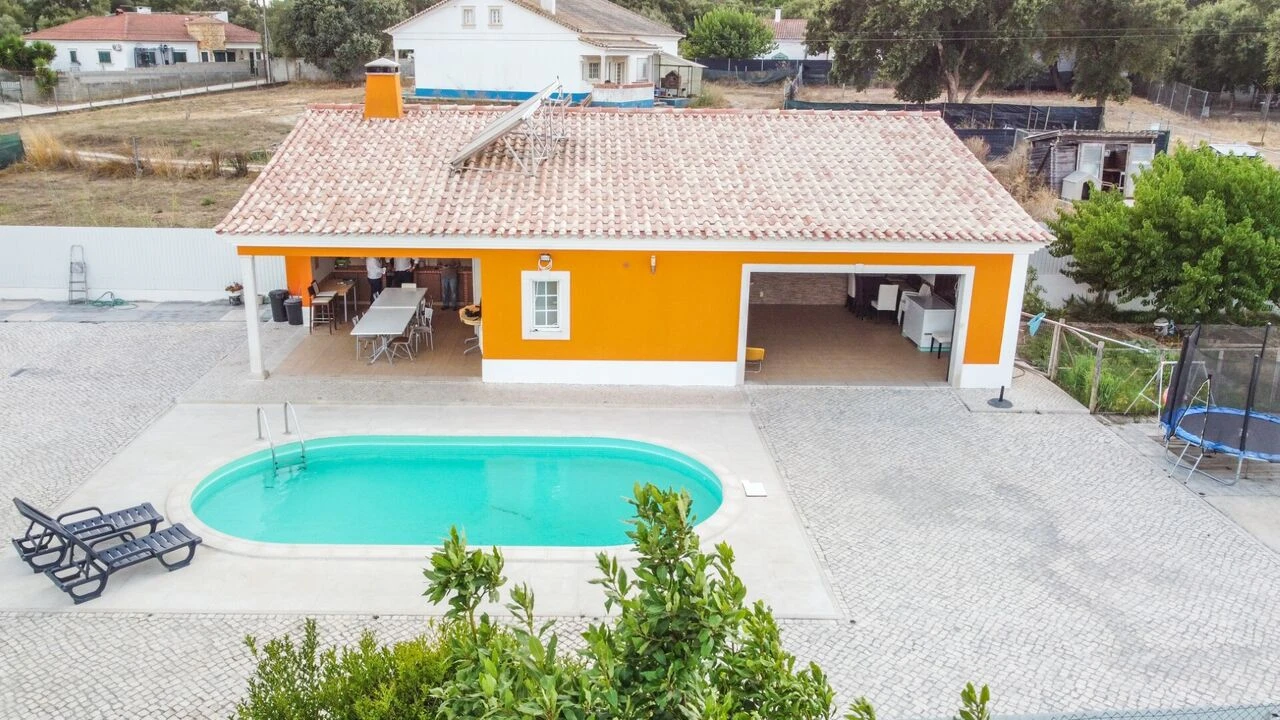 Moradia T4 para Venda em Almoster Foto 42