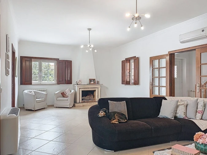 Moradia T4 para Venda em Almoster Foto 13