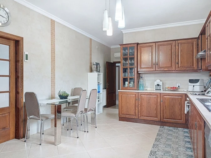 Moradia T4 para Venda em Almoster Foto 20