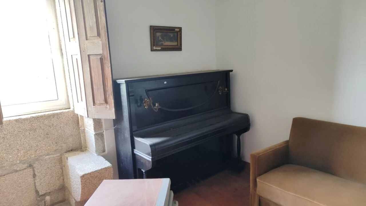 Moradia T8 para Venda em Santa Marta de Portuzelo Foto 8