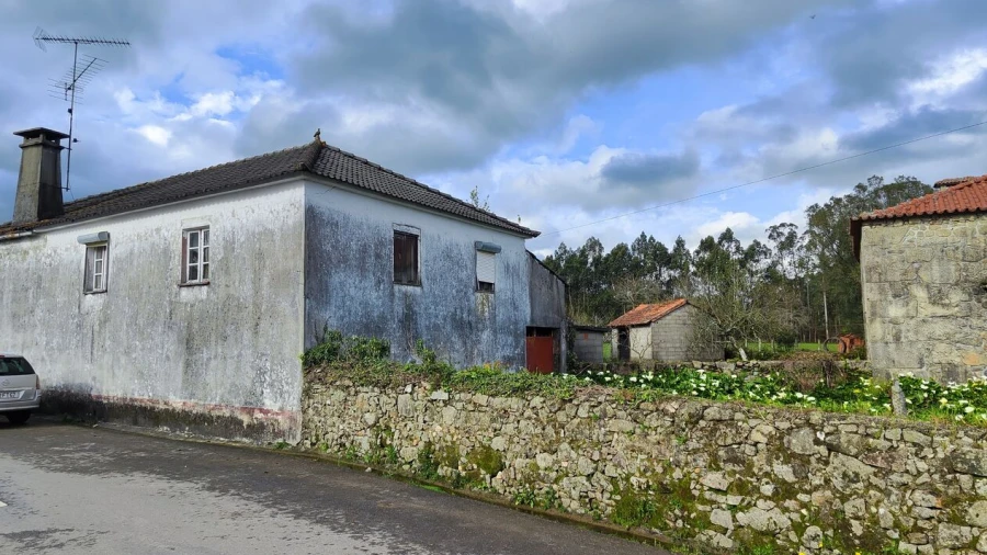 Moradia T3 para Venda em Associação de Freguesias do Vale do Neiva