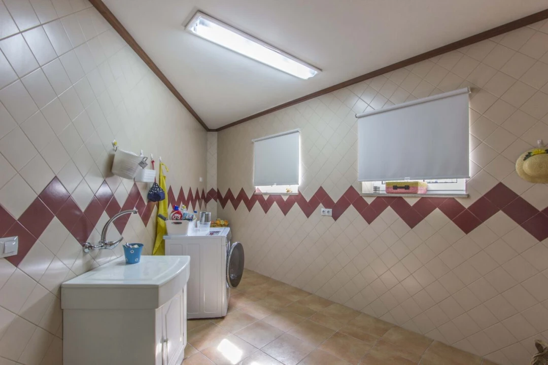 Moradia T5 para Venda em Canas de Senhorim Foto 38