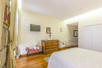 Moradia T5 para Venda em Canas de Senhorim