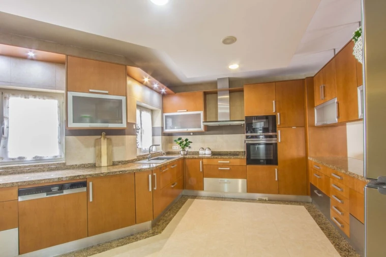 Moradia T5 para Venda em Canas de Senhorim Foto 26