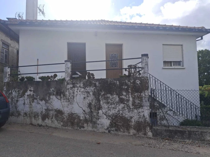 Moradia T4 para Venda em Barbeita Foto 1