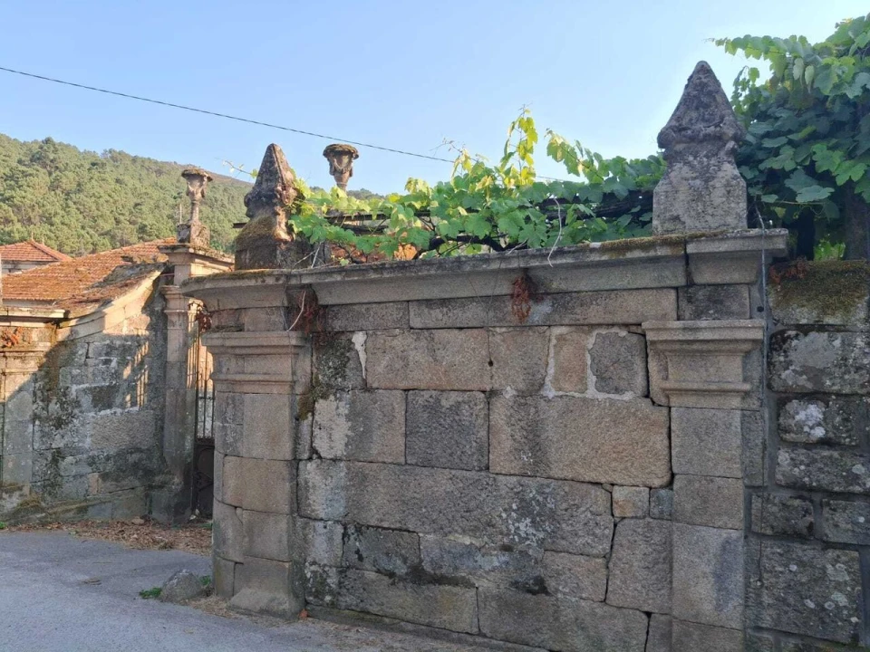 Moradia T7 para Venda em Riba de Mouro Foto 13