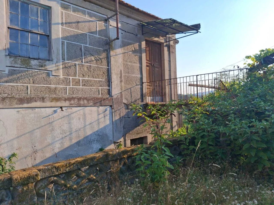 Moradia T7 para Venda em Riba de Mouro Foto 17