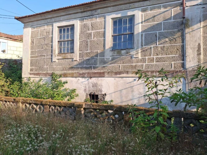 Moradia T7 para Venda em Riba de Mouro Foto 2