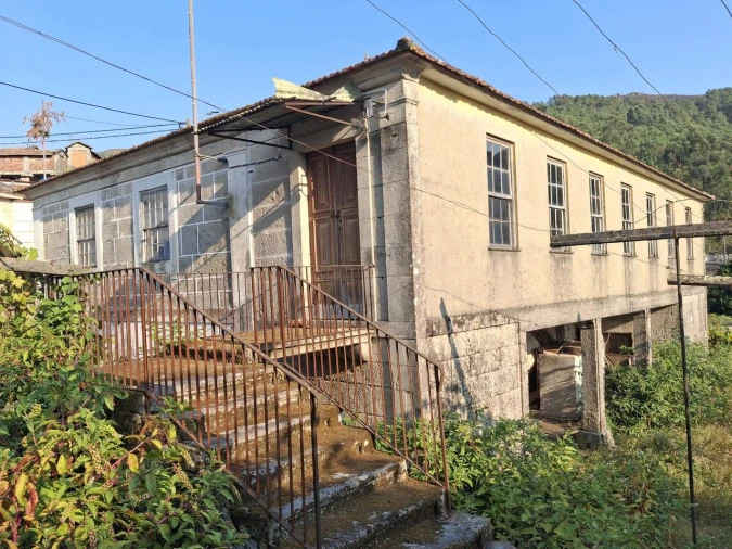 Moradia T7 para Venda em Riba de Mouro Foto 15