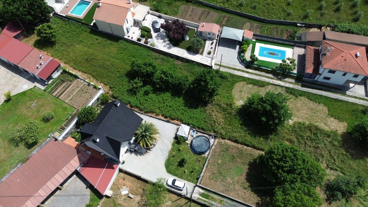 Moradia T3 para Venda em Queiriga Foto 13