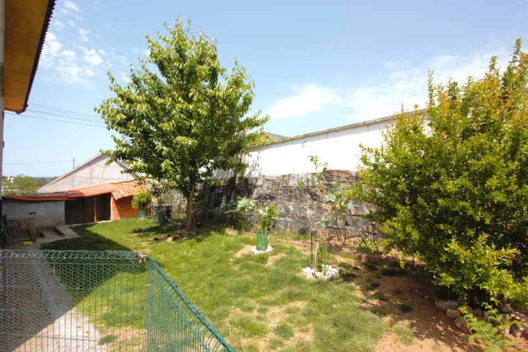 Moradia T3 para Venda em Queiriga Foto 16