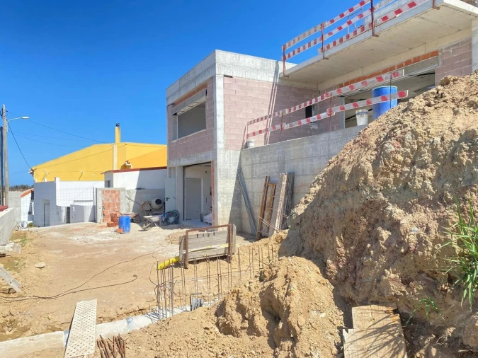 Moradia T4 para Venda em Ventosa Foto 2