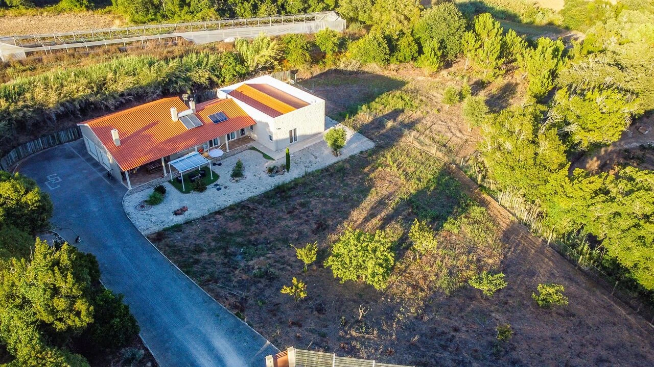 Moradia T4 para Venda em Cela Foto 4