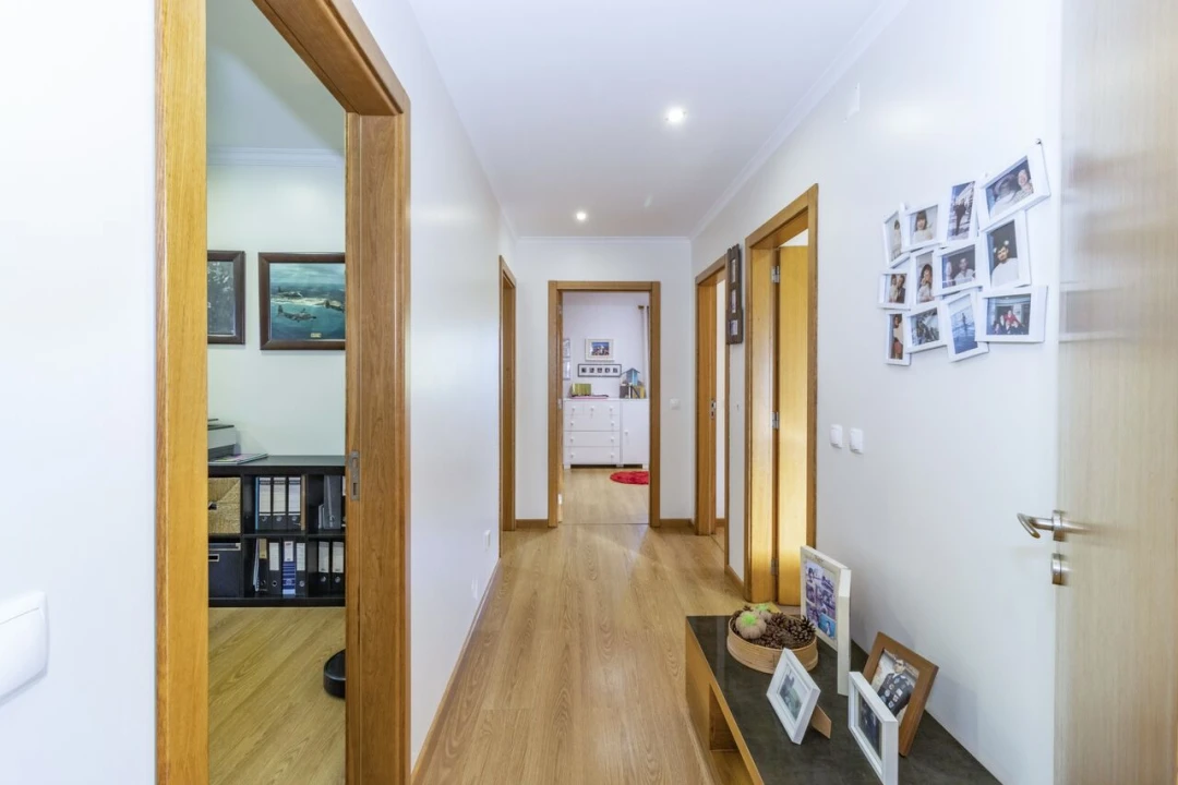 Moradia T4 para Venda em Cela Foto 18