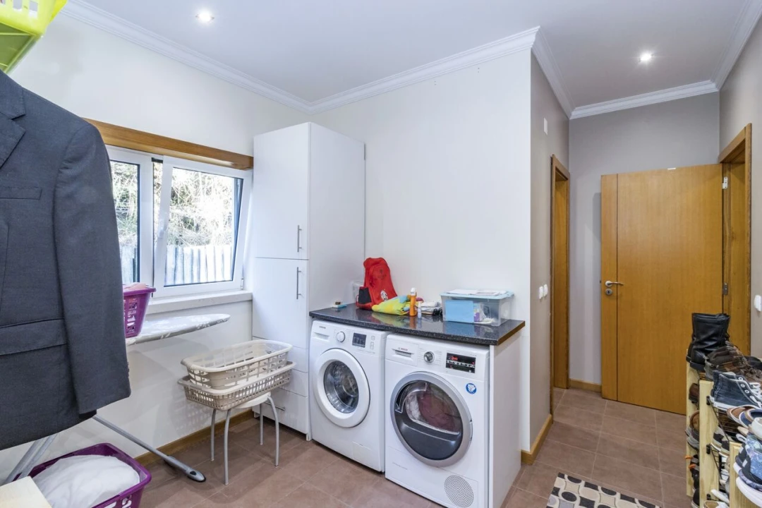 Moradia T4 para Venda em Cela Foto 19