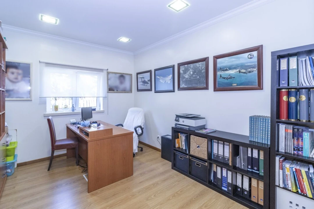 Moradia T4 para Venda em Cela Foto 20