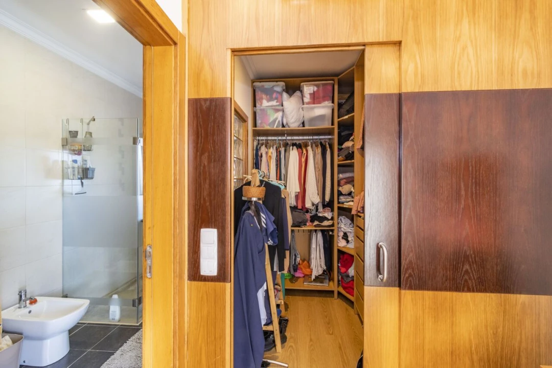 Moradia T4 para Venda em Cela Foto 22