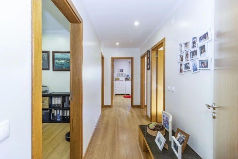 Moradia T4 para Venda em Cela Foto 18