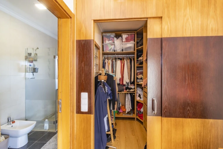 Moradia T4 para Venda em Cela Foto 22