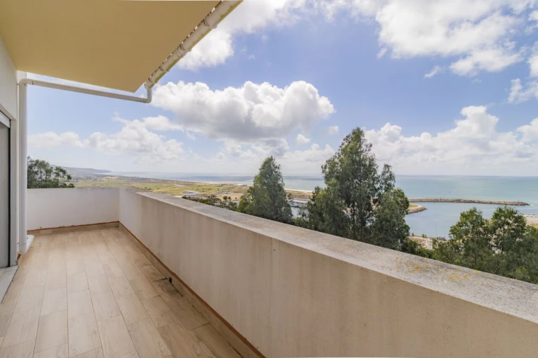 Moradia T3 para Venda em Nazare Foto 12