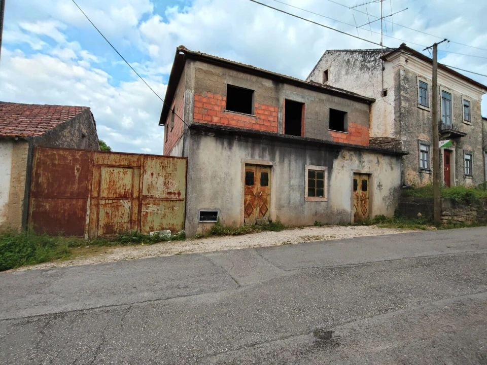 Moradia T5 para Venda em Chãos Foto 4