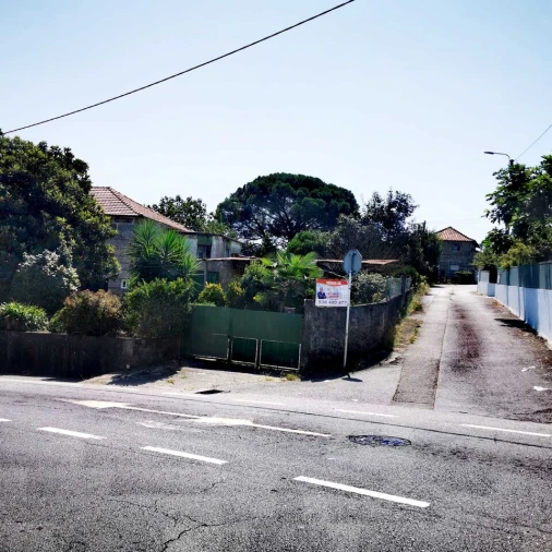 Moradia T6 para Venda em Guardizela Foto 2