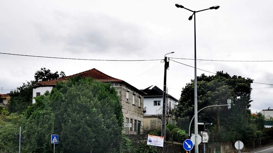 Moradia T6 para Venda em Guardizela
