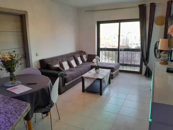 Apartamento T2 para Venda em Quarteira Foto 3