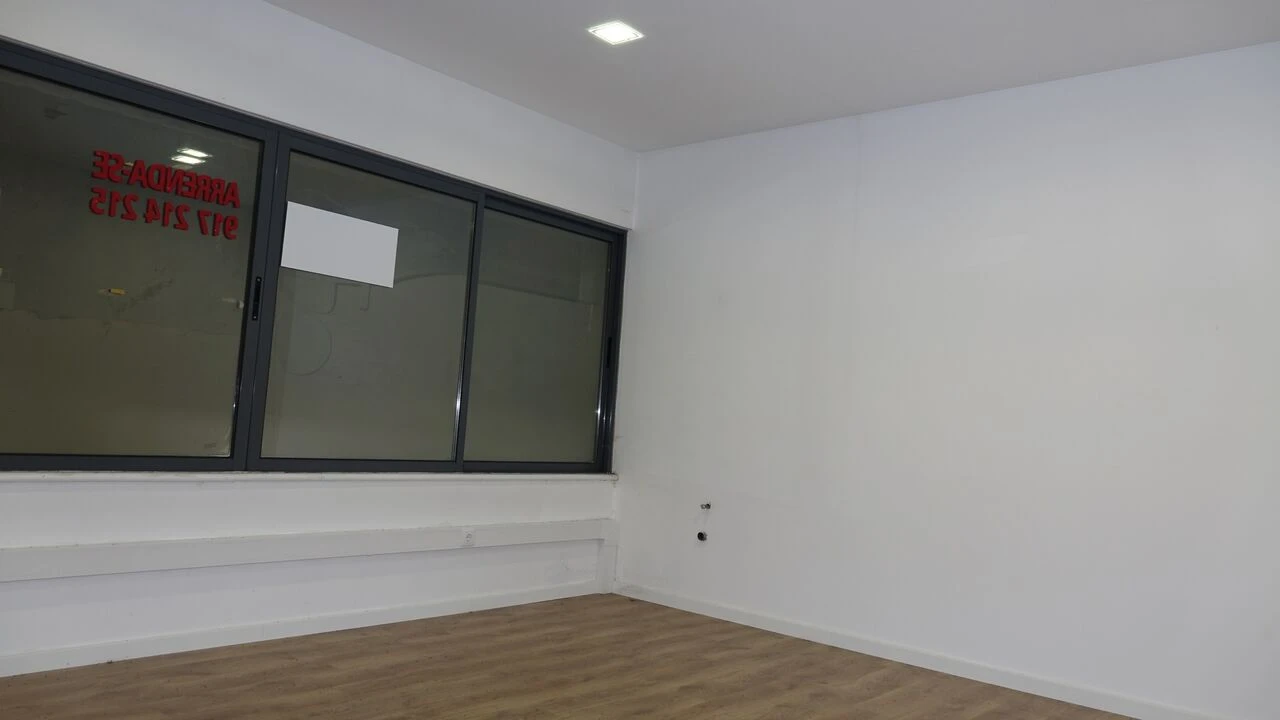 Escritório para Arrendamento em Marinha Grande Foto 8