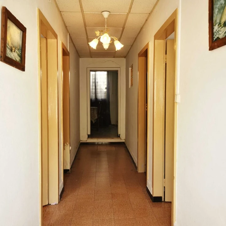 Moradia T3 para Venda em Urgezes Foto 6