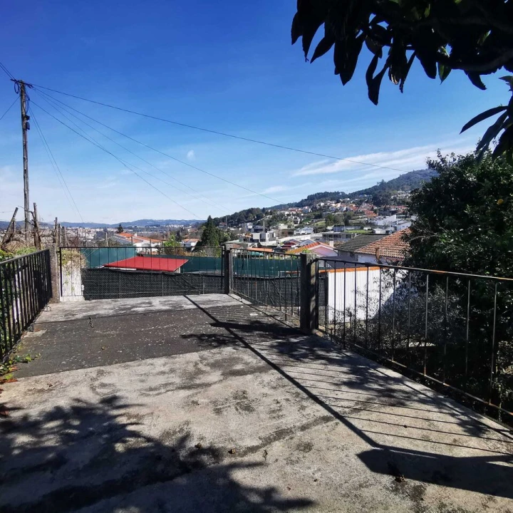 Moradia T3 para Venda em Urgezes Foto 16