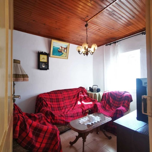 Moradia T3 para Venda em Urgezes Foto 5