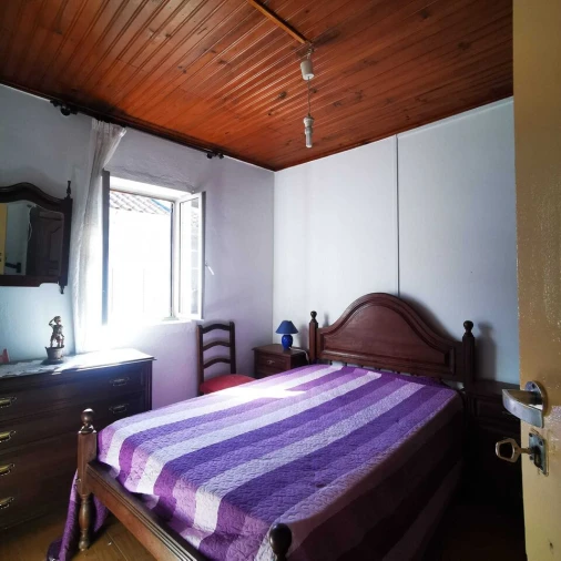 Moradia T3 para Venda em Urgezes Foto 10