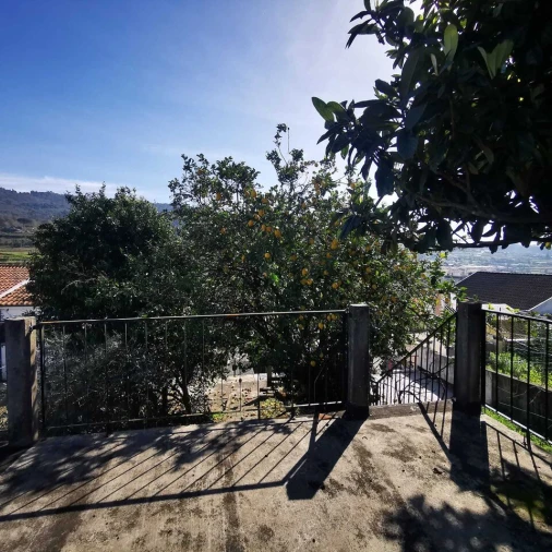 Moradia T3 para Venda em Urgezes Foto 17