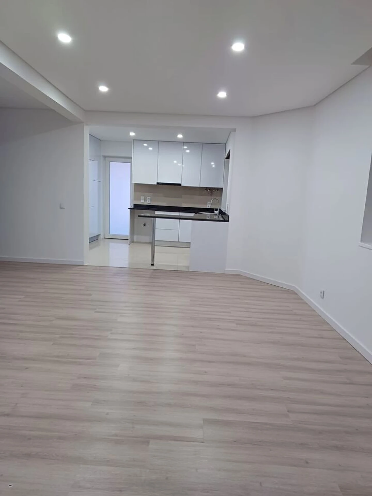 Apartamento T3 para Venda em Buarcos Foto 9