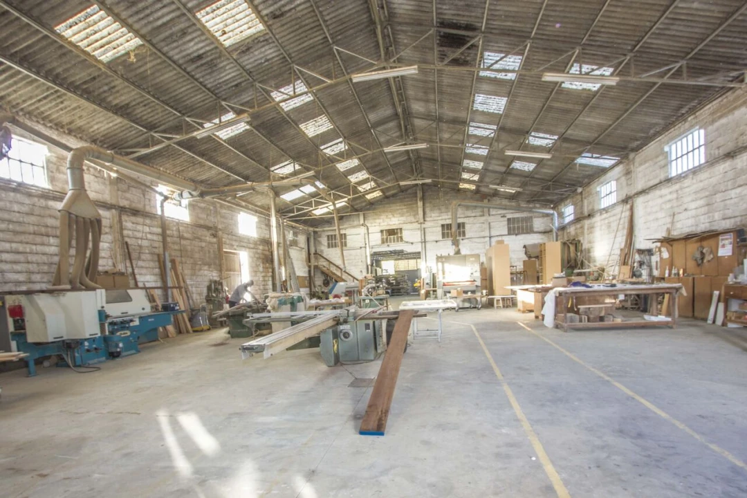 Armazém para Venda em Regueira de Pontes Foto 5