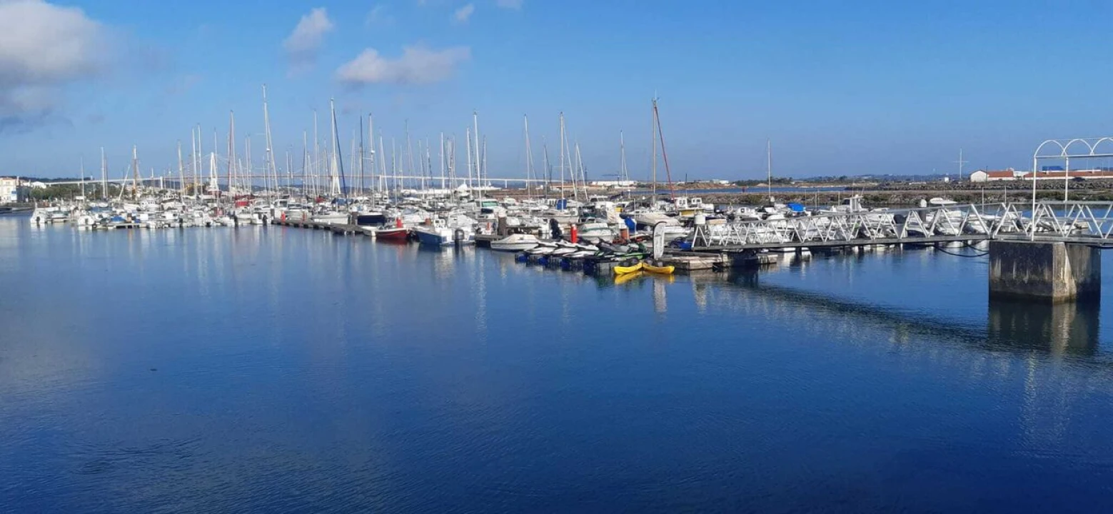 Prédio para Venda em Buarcos Foto 16