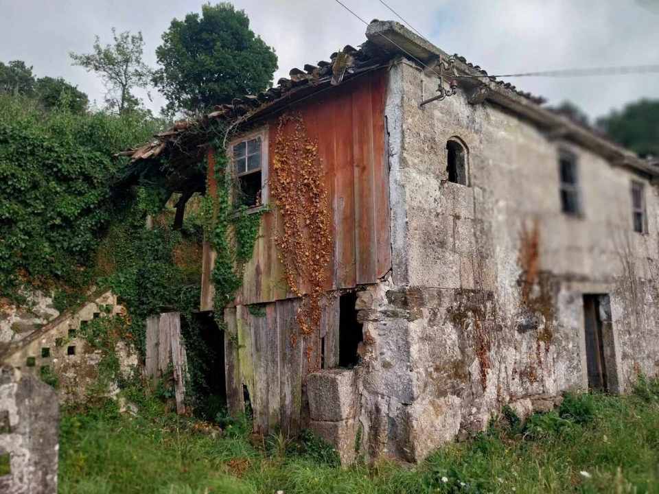 Moradia T5 para Venda em Riba de Mouro Foto 8