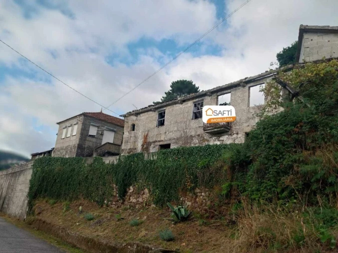 Moradia T5 para Venda em Riba de Mouro