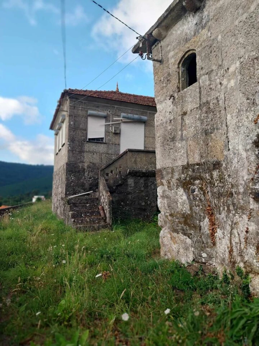 Moradia T5 para Venda em Riba de Mouro Foto 5