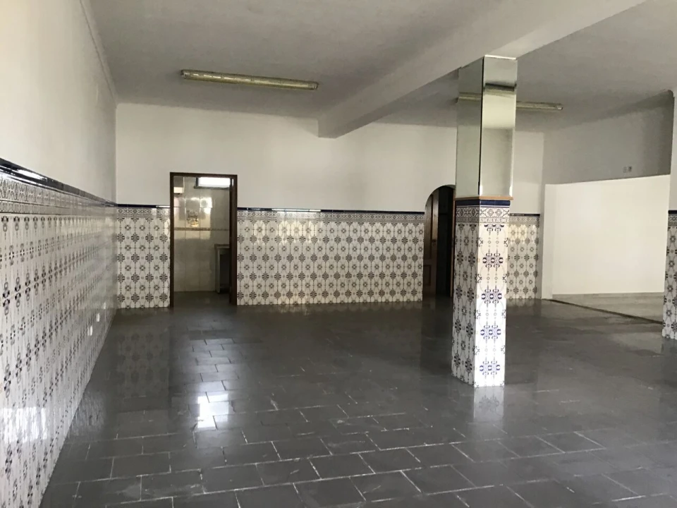 Loja para Arrendamento em Pego Foto 4