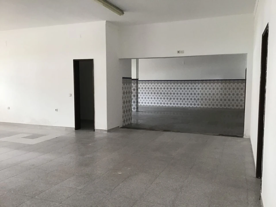 Loja para Arrendamento em Pego Foto 13