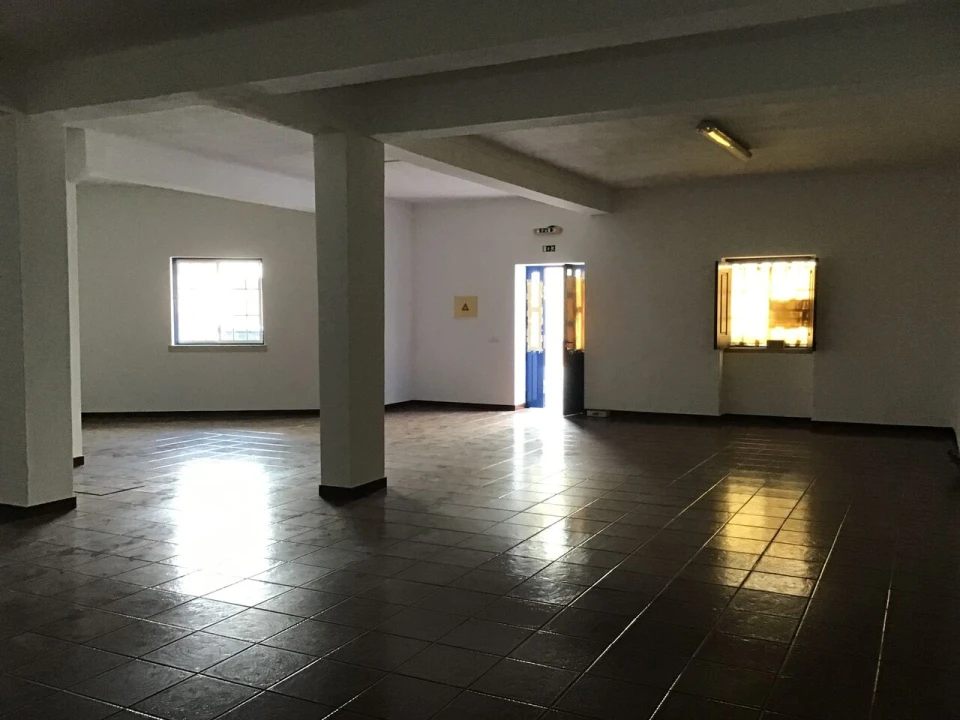 Loja para Arrendamento em Pego Foto 15